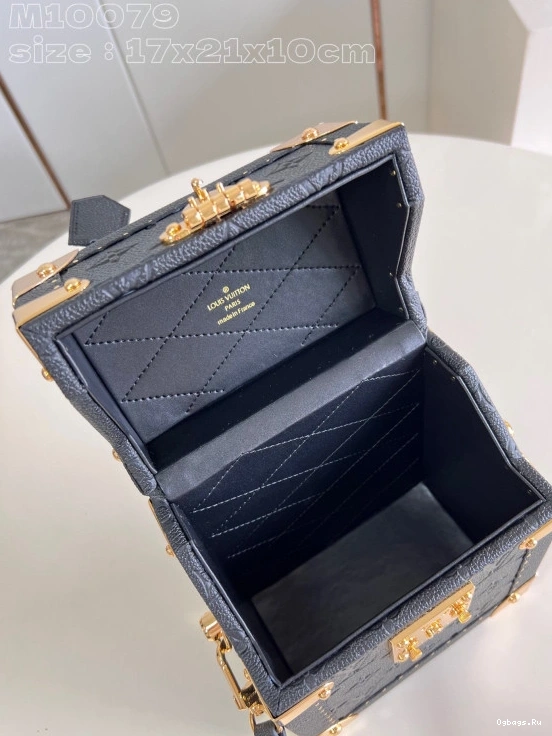 Monogram VUITTON Camera Canvas LOUIS Box 0207